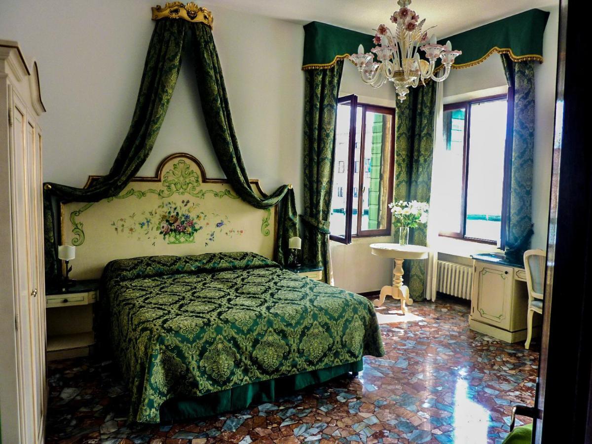 Smeraldo Grand Canal 1566c Venedig